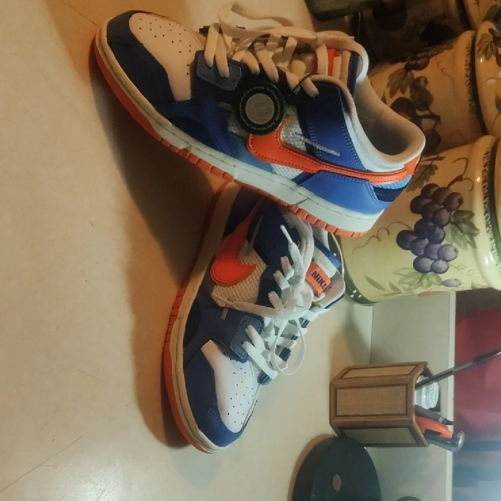 Size 7 Men's Orange Blue And White Nike Dunks With Verified Authenticity Coins - Picture 10 of 16